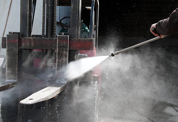 Best Commercial Building Pressure Washing  in Westminster, CA